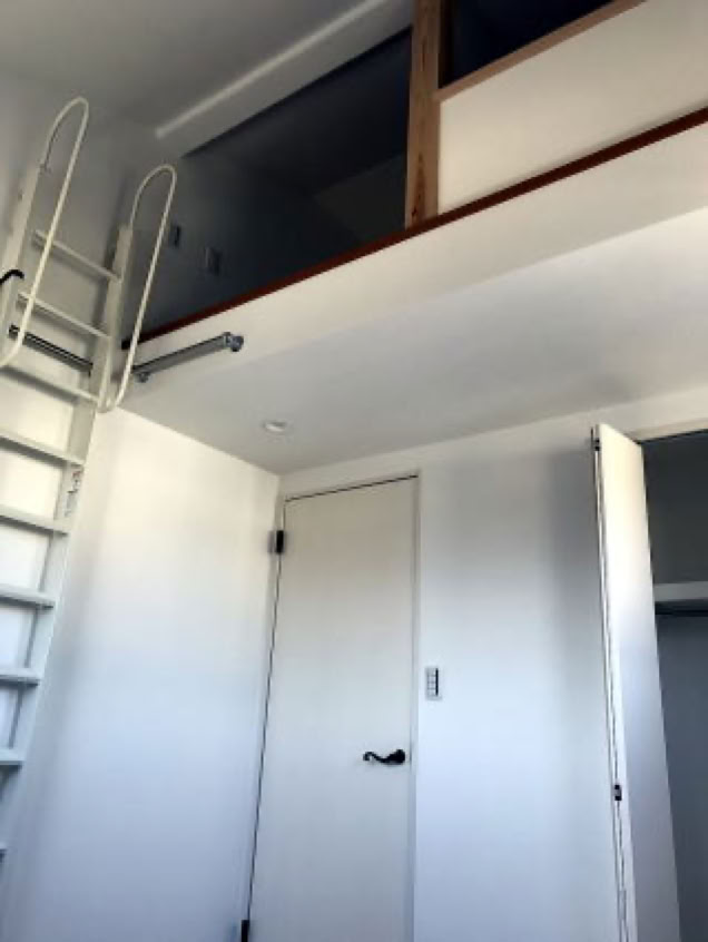 渡邉建設ヤマワの住まいの子供部屋施工例。ロフト